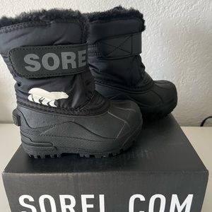 Sorel toddler snow boot